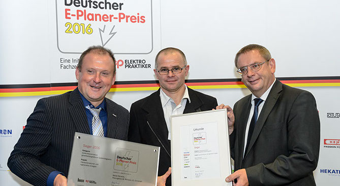 Deutscher E-Planer-Preis 2016 Preisverleihung in der Kategorie Gebaeudeautomation - Hausautomation & Integartion regenerativer Energien